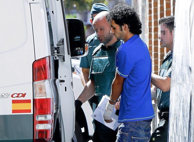 Acusado de cortar el cuello al novio de su madre alega que la lesión ocurrió de forma fortuita