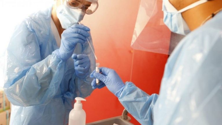 Castilla y León registra 1.080 positivos, con 20 fallecidos más y 30 nuevas altas