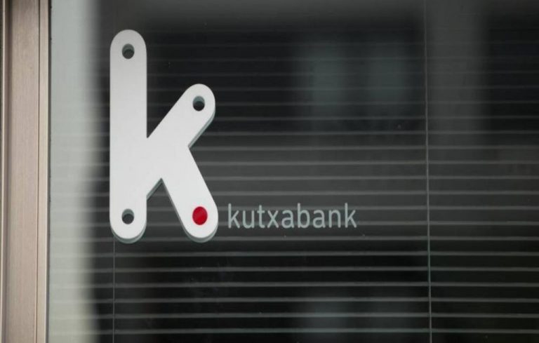 Kutxabank gana 160 millones hasta septiembre, un 40,1% menos tras dotar 277 millones