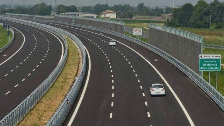 Aleatica entra en Italia con la compra de una autopista a Intesa SanPaolo