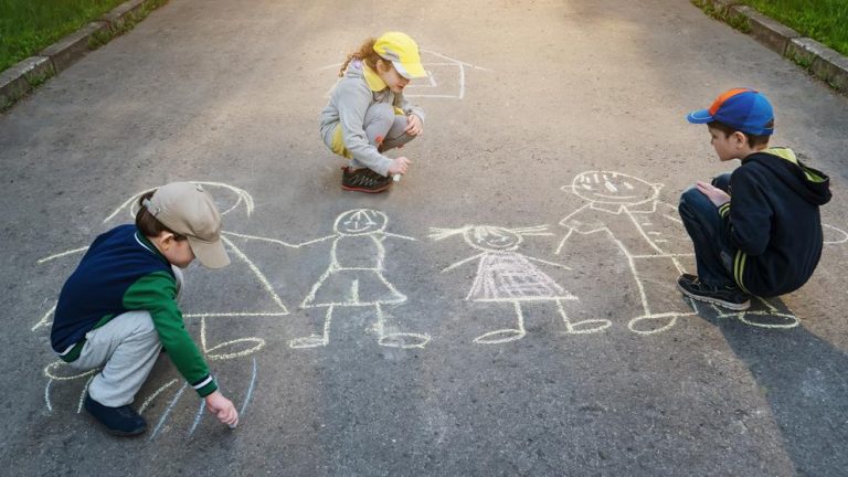 Unidas Podemos exige al Gobierno un incremento de la inversión pública en Infancia