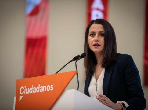 Arrimadas se manifiesta junto a Aguado en contra de la decisión de Ayuso de ir a los tribunales Arrimadas se manifiesta junto a Aguado en contra de la decisión de Ayuso de ir a los tribunales