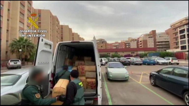 Detienen a cinco personas e incautan más de cuatro toneladas de hachís en Almería