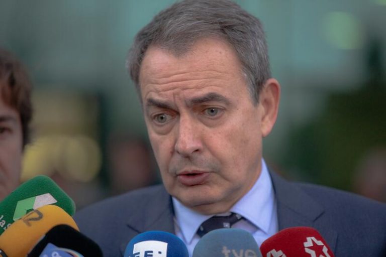 Zapatero defiende negociación de PGE con Bildu y pide coherencia a los socialistas incómodos