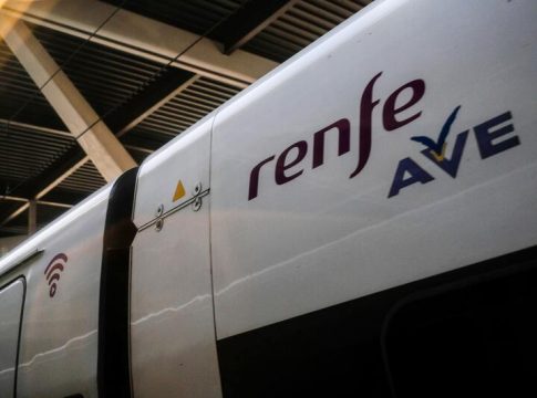 Renfe incorpora Amazon Pay como sistema de pago en la compra de billetes 'online' Renfe incorpora Amazon Pay como sistema de pago en la compra de billetes 'online'