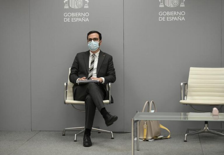 Garzón lamenta que algunos clubes de fútbol 