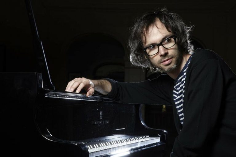 James Rhodes toca gratis para celebrar la 