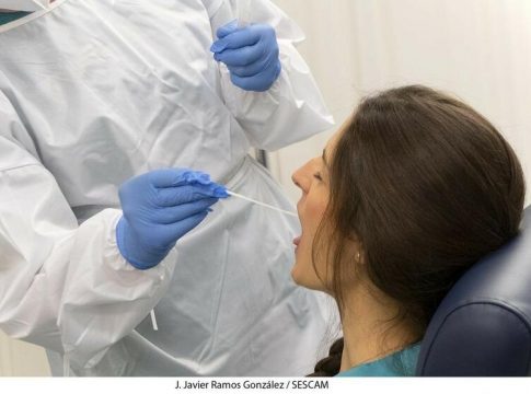 Andalucía suma 1.907 casos en 24 horas, máximo en la segunda ola, y seis muertes Andalucía suma 1.907 casos en 24 horas, máximo en la segunda ola, y seis muertes