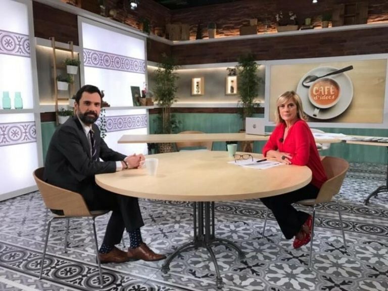 Torrent defiende que quemar fotos del Rey es libertad de expresión aunque él 