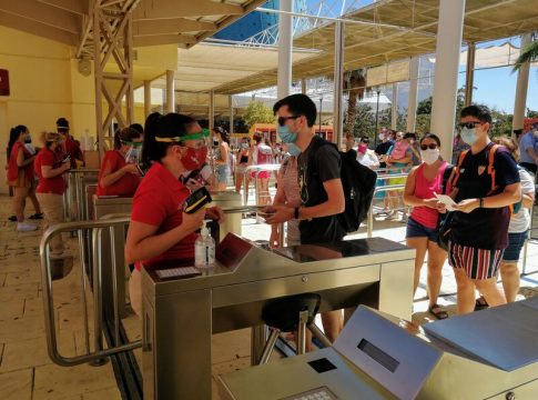 Los parques de atracciones y ocio españoles pierden cerca del 80% de afluencia e ingresos Los parques de atracciones y ocio españoles pierden cerca del 80% de afluencia e ingresos