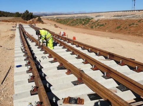 La CNMC pide al Gobierno que compense a Adif por la caída del tráfico ferroviario La CNMC pide al Gobierno que compense a Adif por la caída del tráfico ferroviario