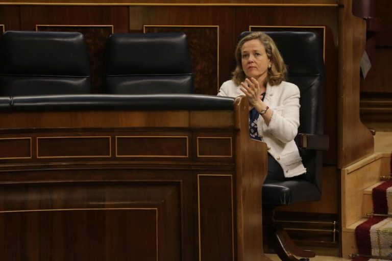 La deuda de España rondará el 120% el próximo lustro tras llegar al 123% en 2020