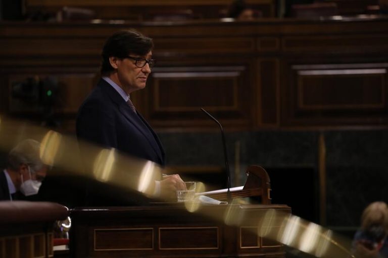 Illa apoya la decisión de la Generalitat y avisa de medidas 
