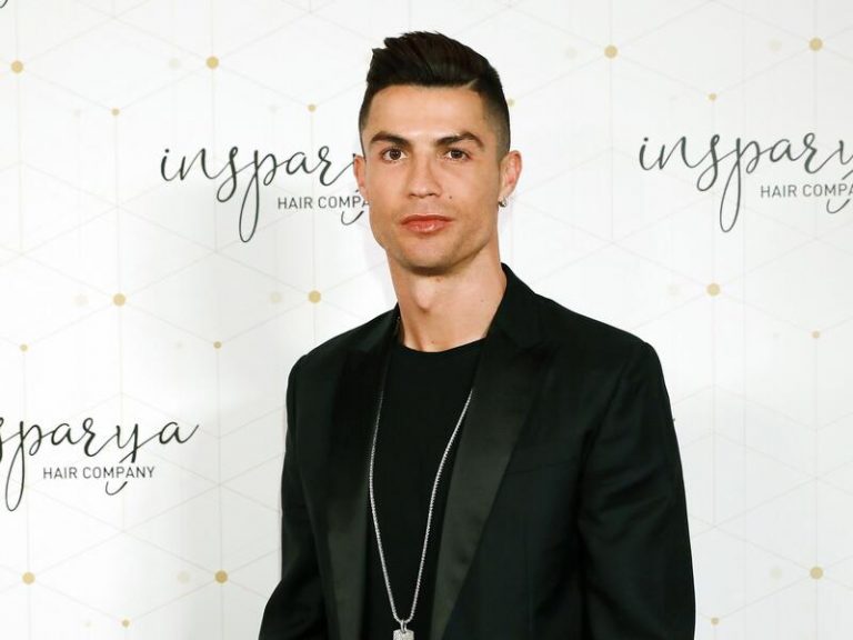 Cristiano Ronaldo presume de músculos hasta con coronavirus