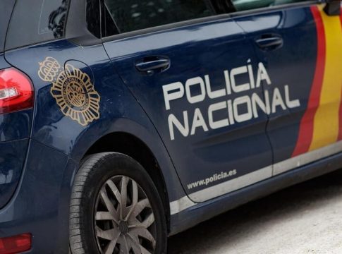 Detenido un youtuber por grabarse conduciendo a 233 kilómetros por hora en la M-45 Detenido un youtuber por grabarse conduciendo a 233 kilómetros por hora en la M-45