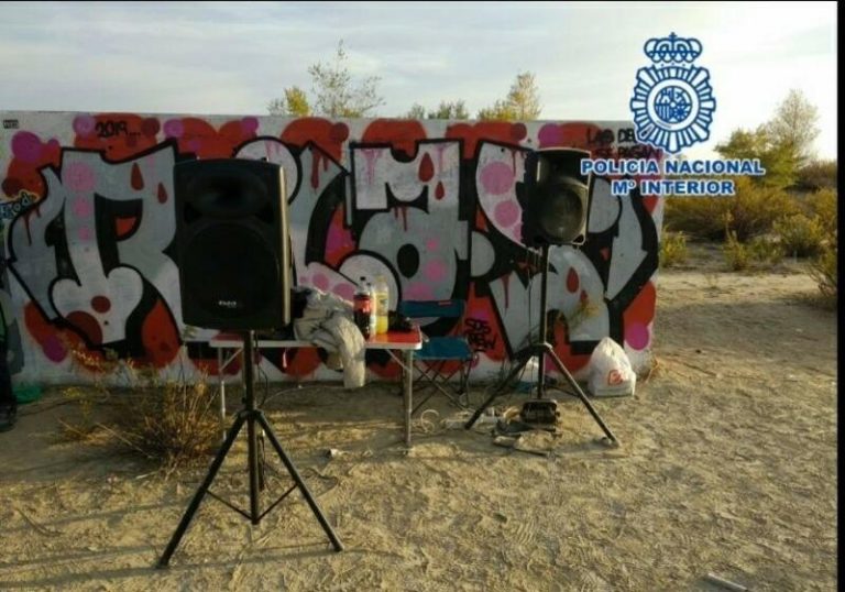 Desmantelan una 'rave' con más de 200 personas en un parque de Vicálvaro