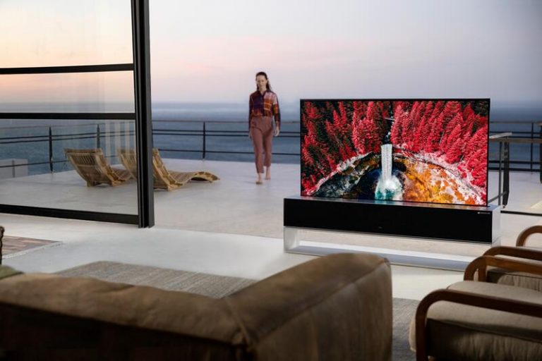 LG pone a la venta su televisor enrollable