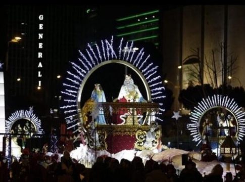 Madrid suspende las cabalgatas de Reyes en los distritos Madrid suspende las cabalgatas de Reyes en los distritos