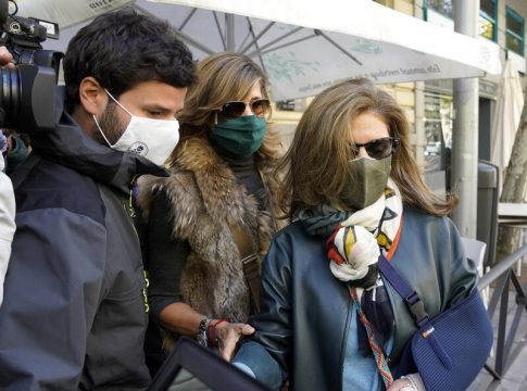 Anticorrupción pide que Rosalía Iglesias, mujer de Bárcenas, entre en prisión por Gürtel Anticorrupción pide que Rosalía Iglesias, mujer de Bárcenas, entre en prisión por Gürtel