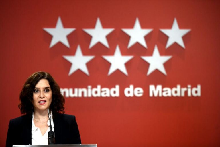 Ayuso avanza nuevas restricciones para Madrid, con el foco en las fiestas nocturnas