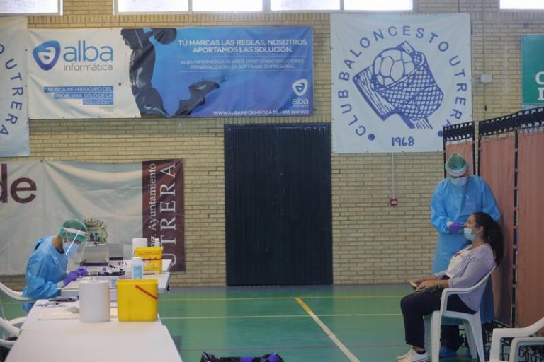 Andalucía vuelve a batir récord de contagios en segunda ola, con 3.503 casos