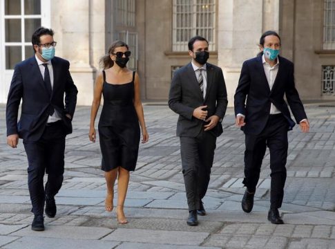 Iglesias y ministros de Podemos celebran que Chile deje atrás la Constitución de Pinochet Iglesias y ministros de Podemos celebran que Chile deje atrás la Constitución de Pinochet