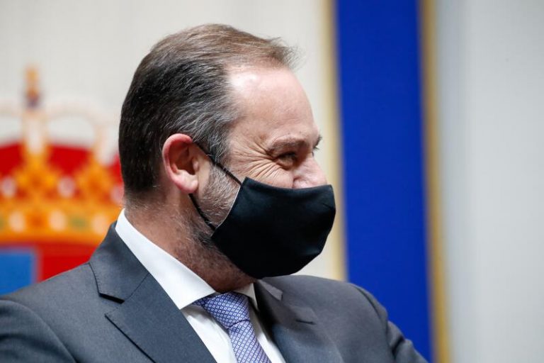 Fiscalía del Supremo pide que se inadmitan las querellas contra Ábalos por el 'Delcygate'