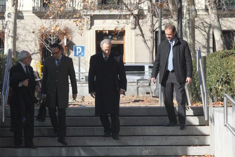 Fiscalía exculpa a Villar Mir del caso 'Lezo' pero pide procesar a 6 personas por el tren de Navalcarnero