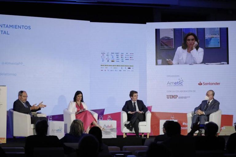 Gobierno permite que alcaldes de grandes ciudades cobren hasta 109.494 euros al año, más que Sánchez