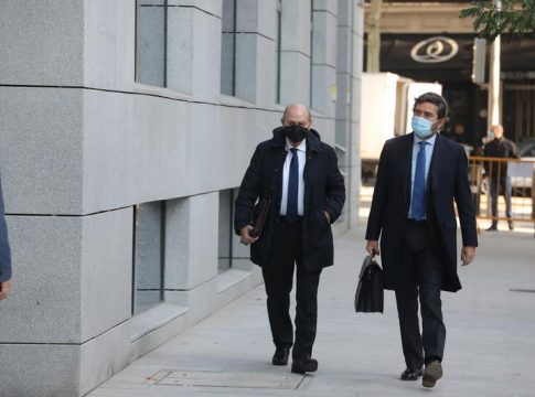 Fiscalía pide el móvil de Fernández Díaz, que niega relación de Rajoy y Cospedal con 'Kitchen' Fiscalía pide el móvil de Fernández Díaz, que niega relación de Rajoy y Cospedal con 'Kitchen'