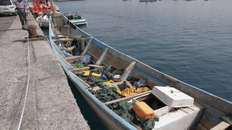 Llegan a Gran Canaria y Lanzarote 8 pateras con 163 migrantes