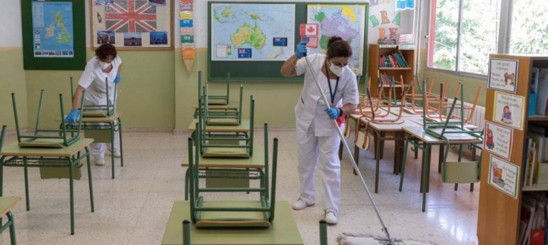 Cerradas 42 aulas en 32 centros educativos de Aragón