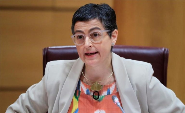 Laya agradece el servicio a España del Ejército y humanitarios en el extranjero