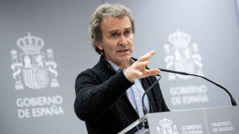 Simón: La mayor parte de los brotes que se detectan en el ámbito educativo se dan en Secundaria