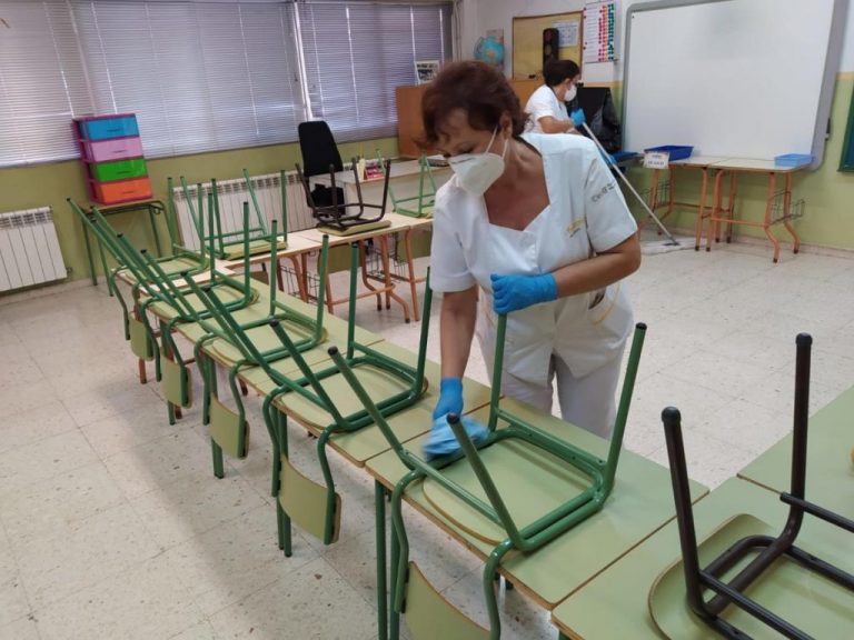 La Región de Murcia registra 16 nuevos positivos en sus centros educativos