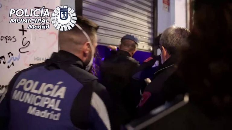 Detenidos en Madrid los responsables de fiesta ilegal por encerrar a 36 personas hasta que acabó el toque de queda
