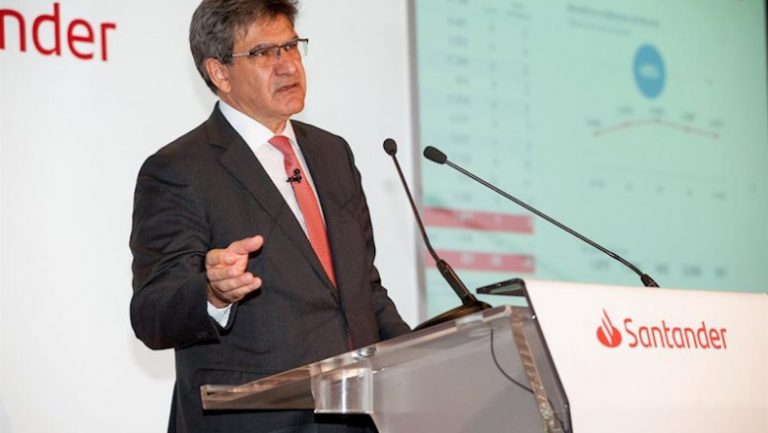 El Santander analiza la ampliación de la carencia de los créditos ICO