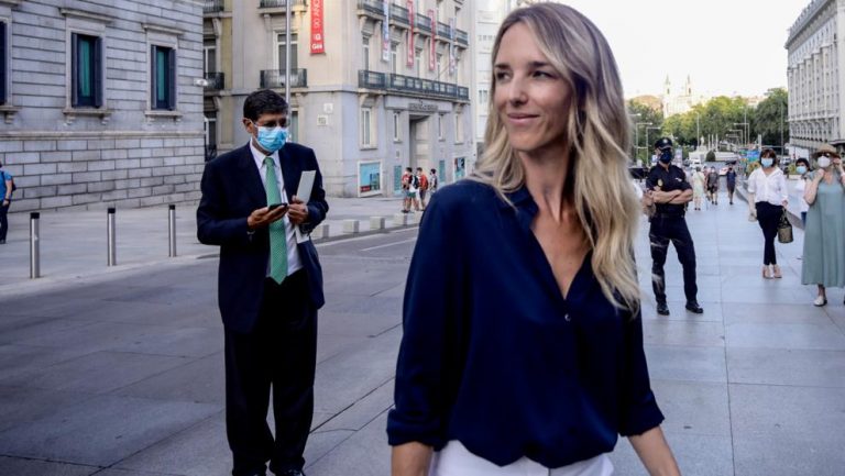 Álvarez de Toledo cree que PP debería haberse abstenido