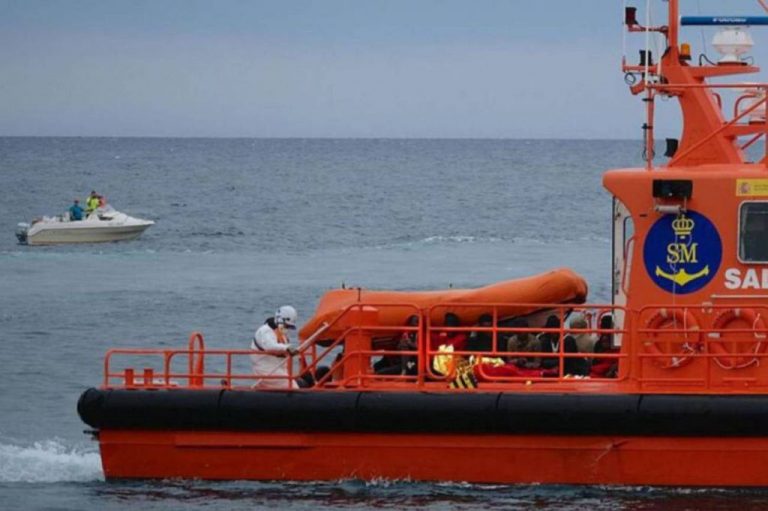 Rescatan una nueva patera con 26 migrantes al sur de Gran Canaria