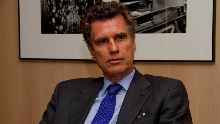 Sabadell acelerará la reducción de costes, ''vetar dividendos puede estrangular la economía''