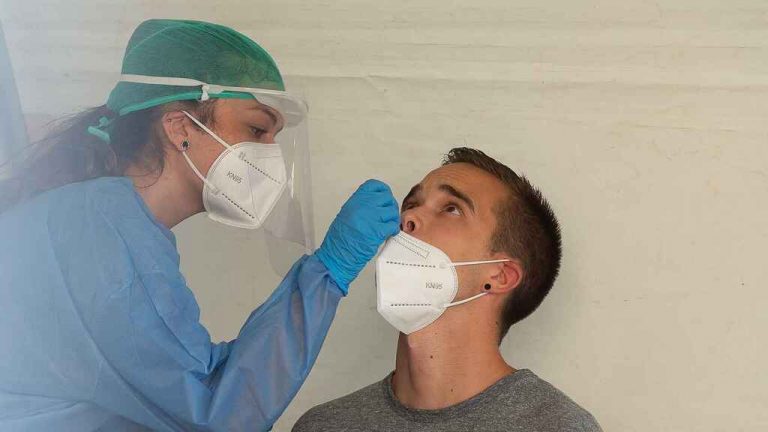 El 70% de familias creen que el Gobierno debe asumir mayor responsabilidad para evitar rebrotes