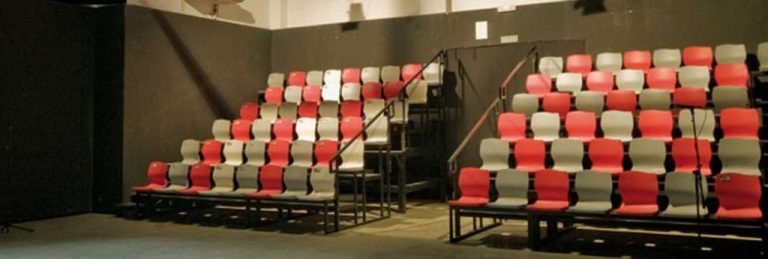 Teatro de lo Inestable se convierte en 'L'Orquestra del Silenci'