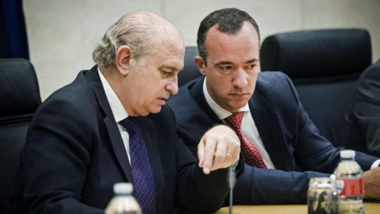 El sacerdote que reenvió los mensajes del ex número dos de Interior declara como testigo en 'Kitchen'