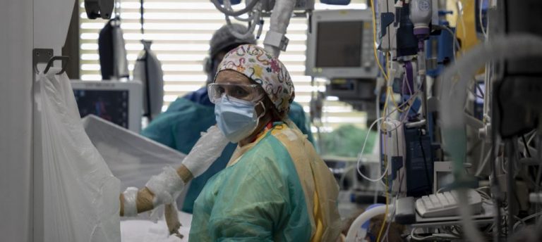 Las UCI catalanas están al 80% de su capacidad en el inicio de la segunda ola