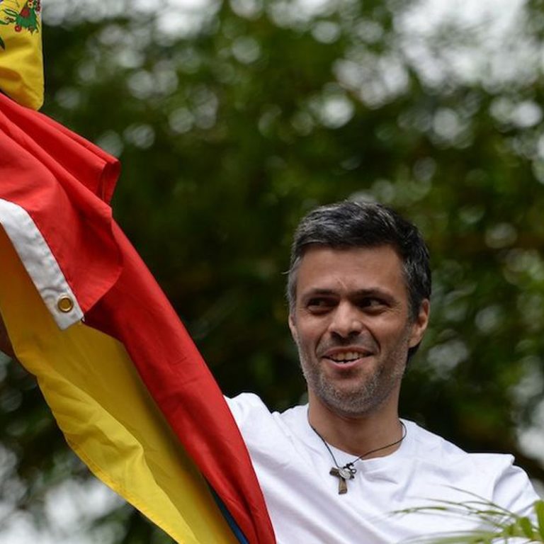 Gobierno confirma la llegada de Leopoldo López y condena la detención del personal de su Embajada en Venezuela