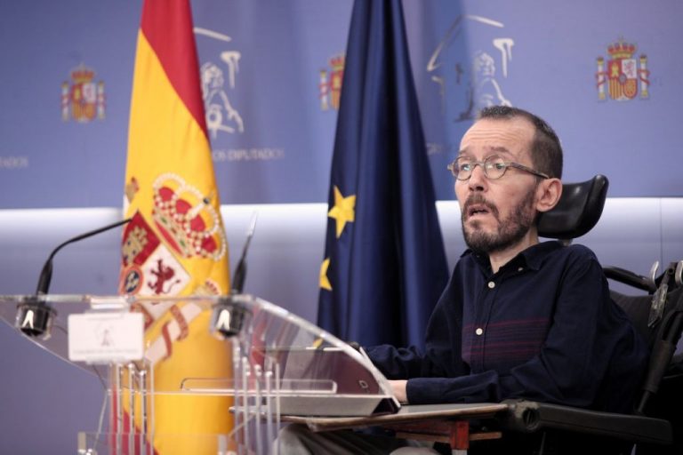 Echenique, condenado en firme a pagar 11.040 euros por la contratación irregular de su asistente