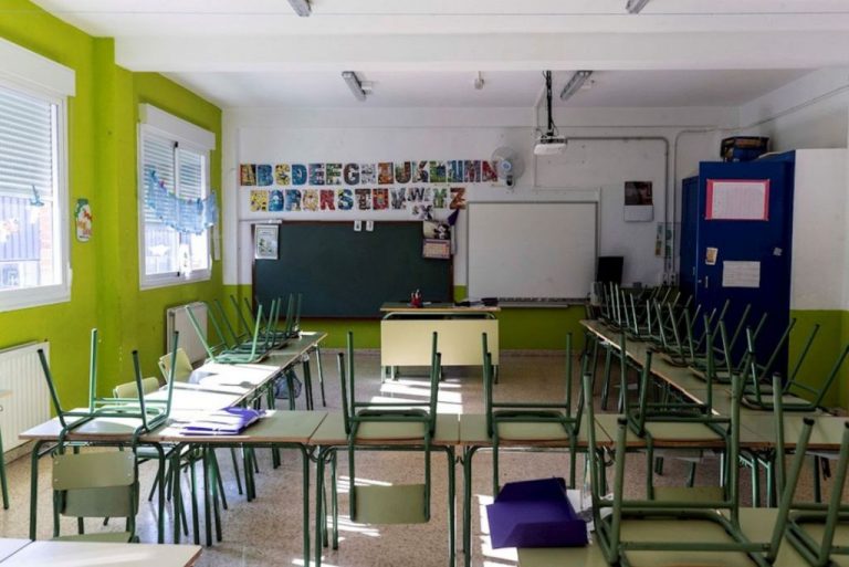 El brote en el colegio La Paz de Torrelavega se salda con 6 alumnos y una profesora positivos