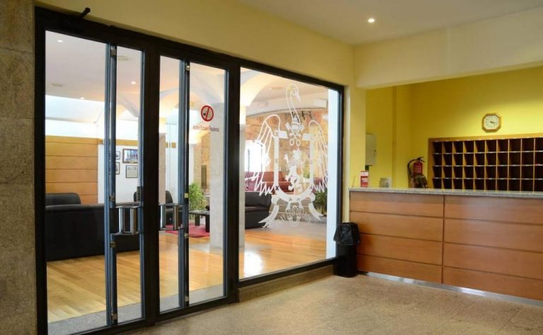 La Universidad de Salamanca pone en cuarentena a dos colegios mayores