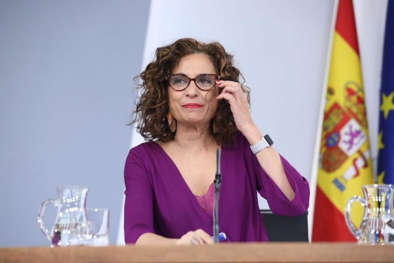 El Gobierno destinará un 34% más de recursos a Dependencia y 3.017 millones irán al IMV