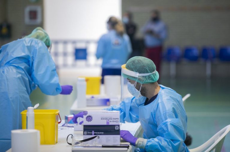 Sanidad registra 13.318 nuevos casos de Covid-19, 6.603 en las últimas 24 horas